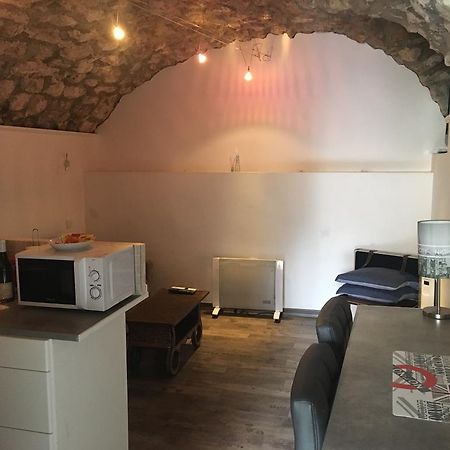 La Grotte Apartment La Garde Adhemar Exterior photo