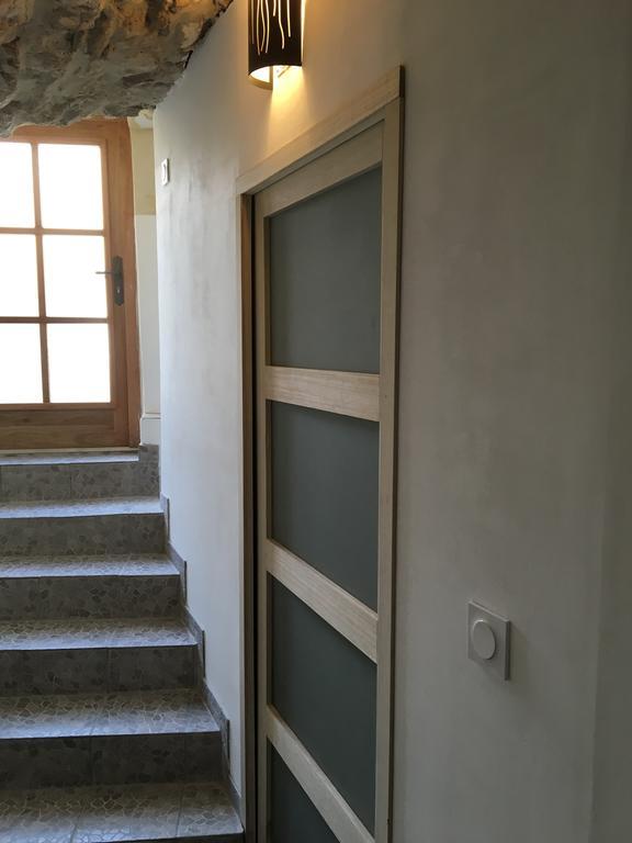 La Grotte Apartment La Garde Adhemar Exterior photo